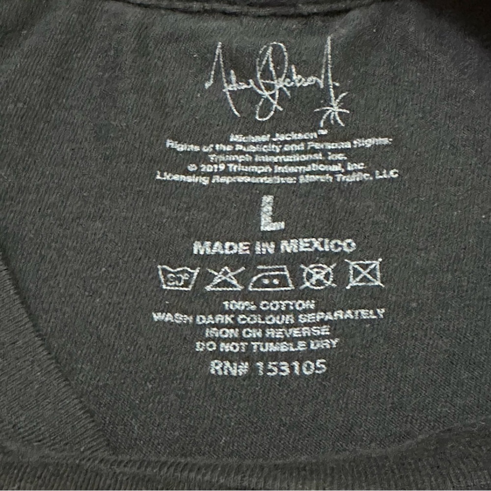 Black Thriller Graphic Men’s T-Shirt Size L — image 7 of 8
